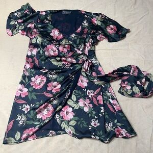 ⸻

Dress Forum Navy Floral Wrap Dress | Size S | Boutique